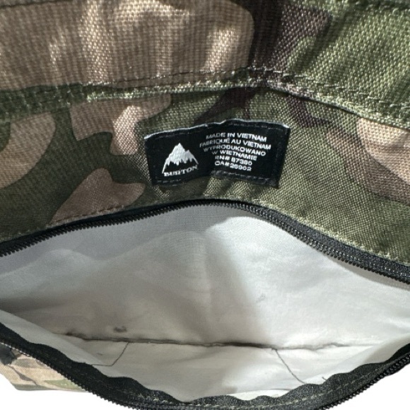 Burton Green and Brown Camouflage Bag Dual Straps Large Interior - Picture 12 of 14